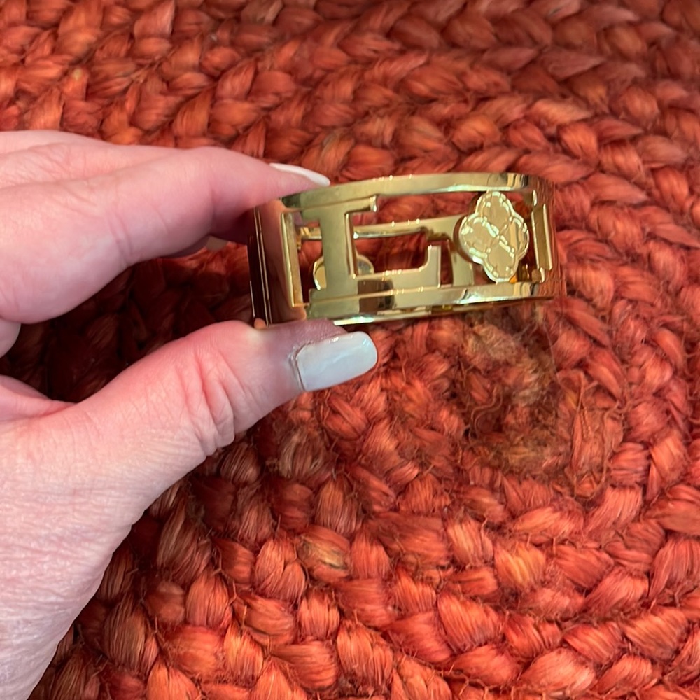 C Wonder L initial gold bracelet